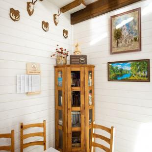 Дом для проживания и малый банкетный зал