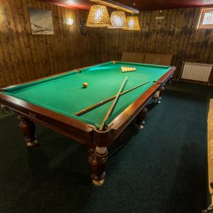 Дом для проживания и малый банкетный зал