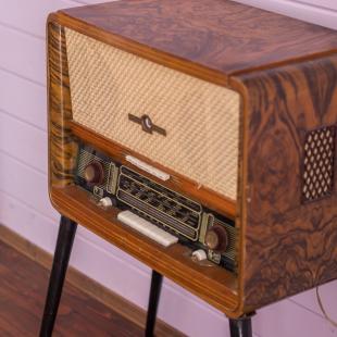 Дом для проживания и малый банкетный зал