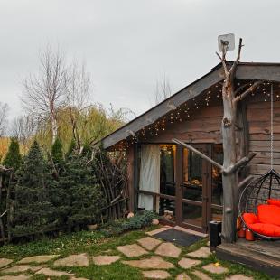 «У Антила», домик у пруда