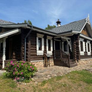 Усадьба Общинные дома №3-12 в этнокультурном комплексе «Наносы Отдых»