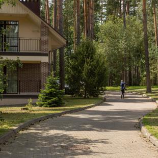 Основной альбом - отображаются первые 6 фото