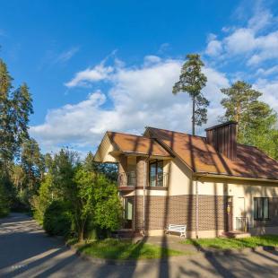 Основной альбом - отображаются первые 6 фото