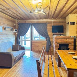 Усадьба Домик «Бабочка / Божья Коровка» на базе отдыха «Красногорка»,