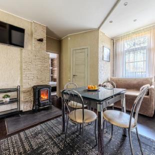 "Домик у пруда" 2-х уровневый дом на 13 человек