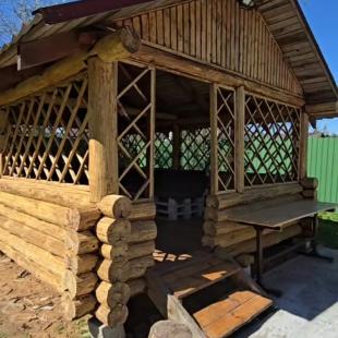 Беседка в усадьбе Friend’s House