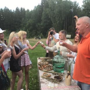 Лето в усальбе "Медвежий угол"