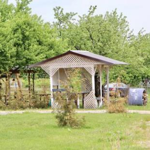 Загородный комплекс «Кветки яблыни» рядом с Вилейским водохранилищем