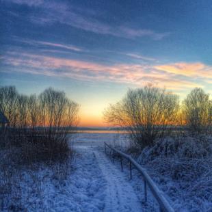 Зима в коттедже «Датский» в Браславском районе. Снять агроусадьбу, домик, коттедж на Новый год