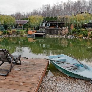 «У Антила», домик у пруда