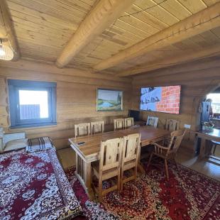 Усадьба Дом в историческом месте у реки