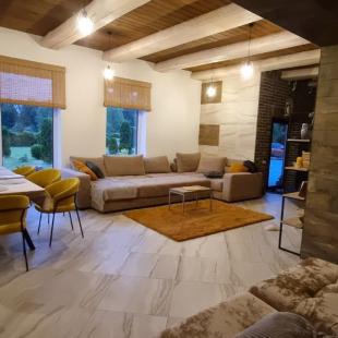 Вилла у реки