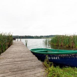 Рыбалка и водные прогулки на озере Кутовщина в усадьбе «Олизаровщина №1»