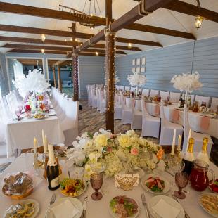 Большой банкетный зал в усадьбе "Стары млын"