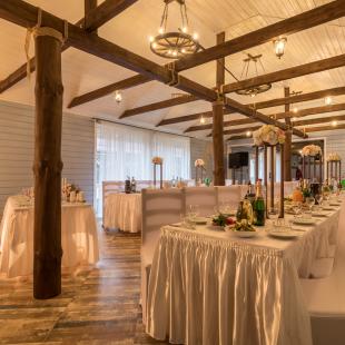 Большой банкетный зал в усадьбе "Стары млын"