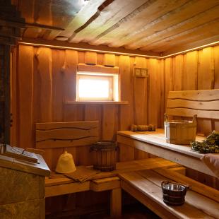 Баня на озере в загородном экопарке «Акварель»