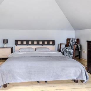 "Домик у пруда" 2-х уровневый дом на 13 человек