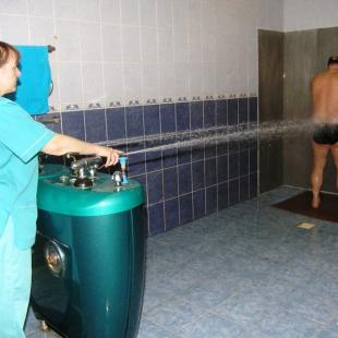 Оздоровительные процедуры в санатории «Журавушка» в Минской области. Душевая кафедра