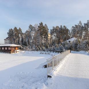 Основной альбом - отображаются первые 6 фото