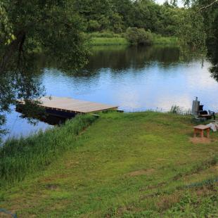 Усадьба «Красное» на берегу реки Березина. Снять дом у воды в Белоруссии