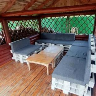 Беседка Беседка в усадьбе Friend’s House