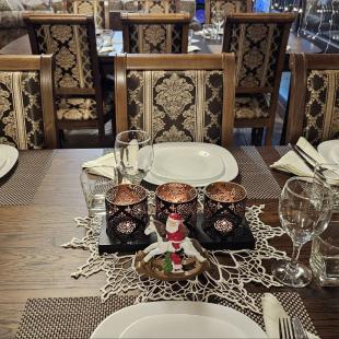 Каминный зал в Hygge Lakes & Forest Club