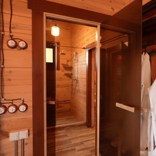 Баня на озере в загородном экопарке «Акварель»