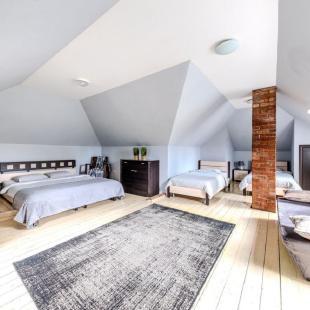 "Домик у пруда" 2-х уровневый дом на 13 человек