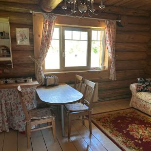 Интерьер коттеджа Stesha Lodge в Глубокском районе