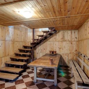 Комната отдыха в бане коттеджа «Кузьмичи». Снять баню в Минской области